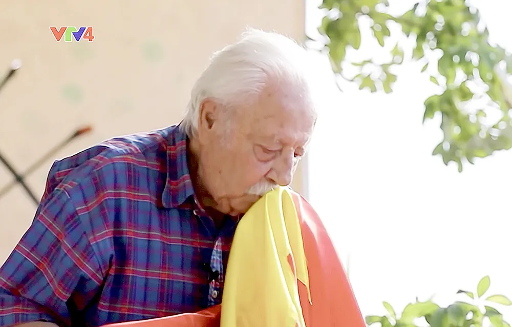 Cảm ơn và vĩnh biệt anh hùng Kostas Sarantidis Nguyễn Văn Lập! ảnh 1