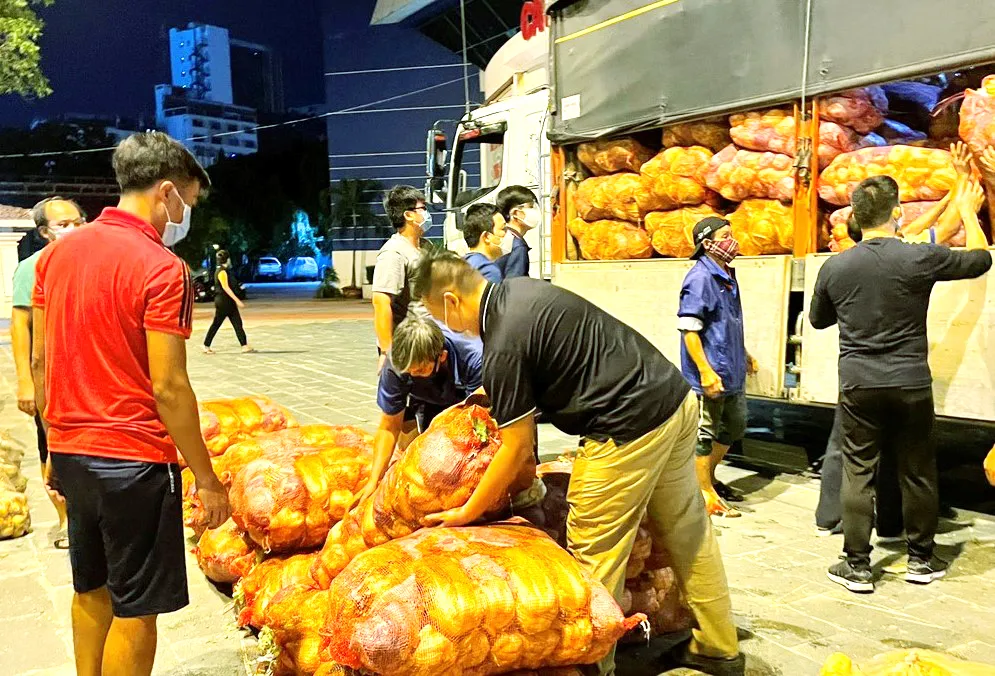 “Chiến sĩ” thể thao trên mặt trận chống dịch ảnh 1