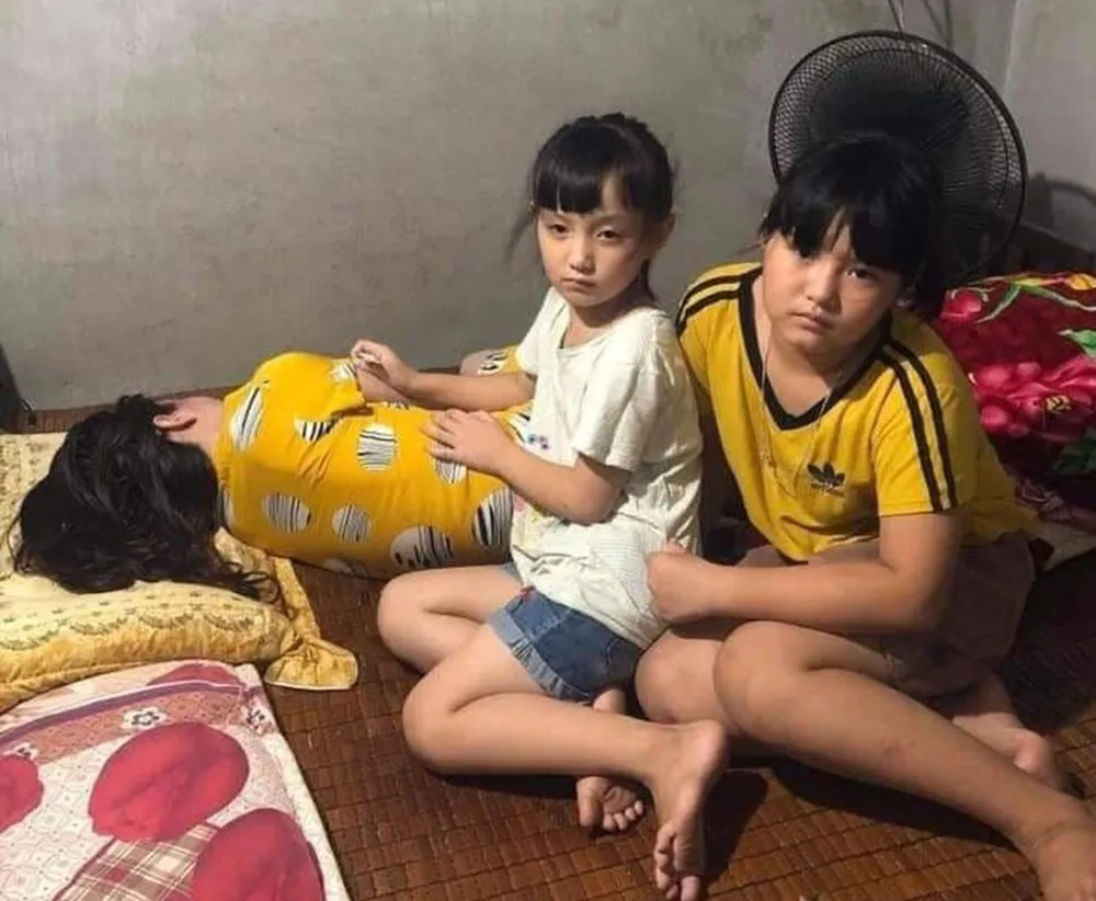 Mẹ ung thư giai đoạn cuối, 2 con trẻ bơ vơ ảnh 1