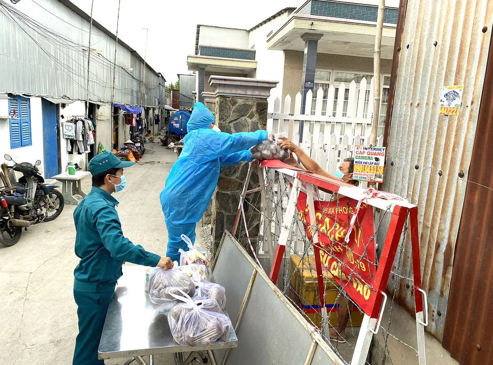 Chung sức vượt khó ảnh 7