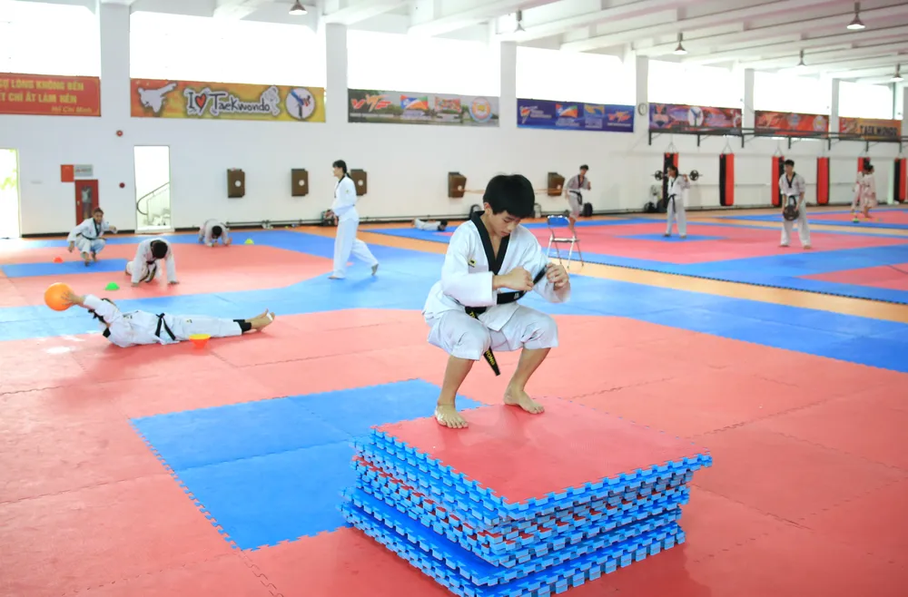 Khỏe để đẩy lùi Covid-19 ảnh 1