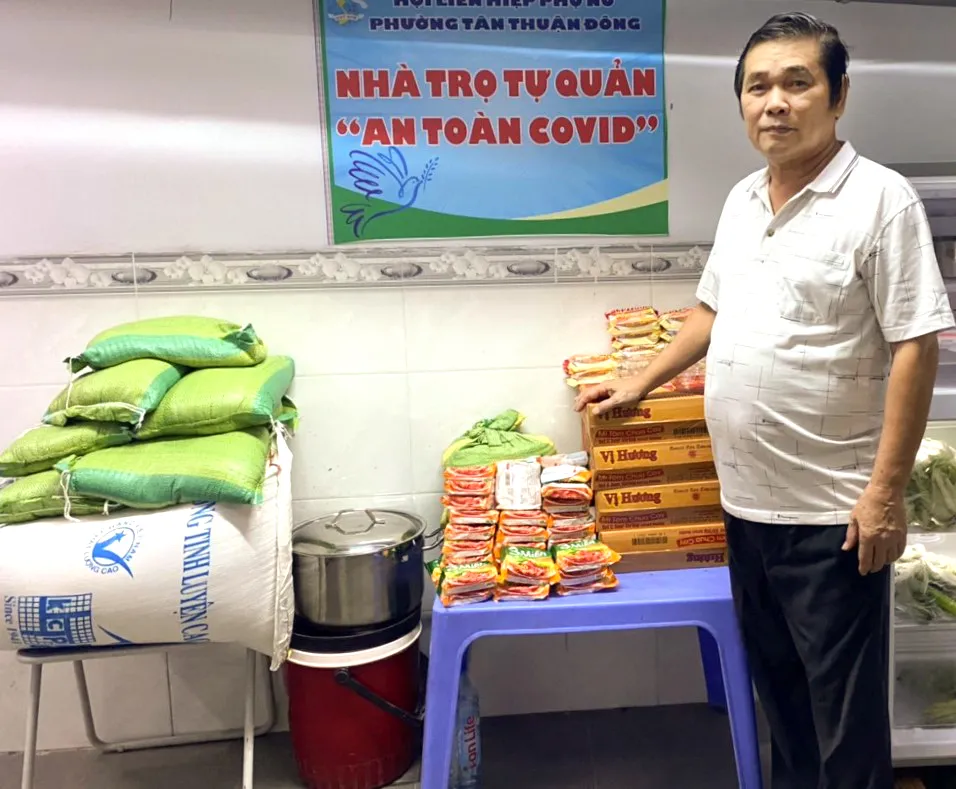 Những đảng viên tiên phong ảnh 1