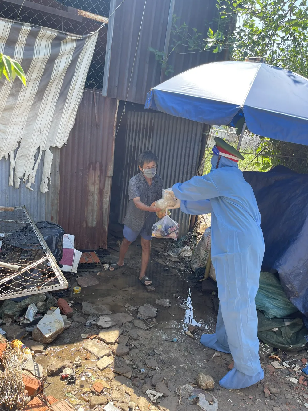 Không thể ngồi yên khi thành phố cần ảnh 1