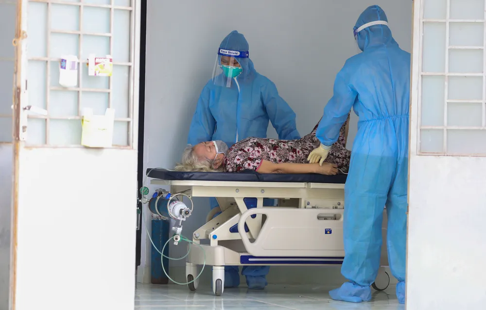 Sự sống từ những ngày “mưa bão”: Giữ từng nhịp thở ảnh 1