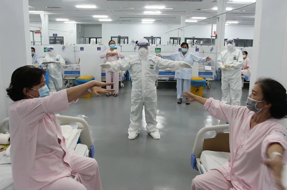 Sự sống từ những ngày “mưa bão“: Hồi sinh ảnh 1