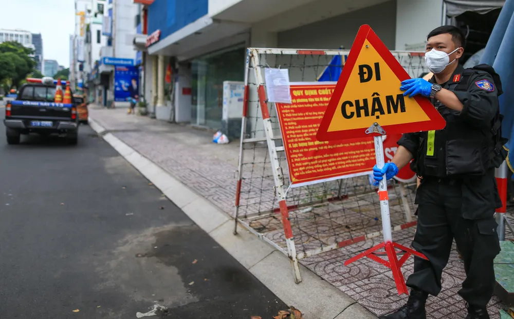 Từ 11 giờ hôm nay 30-9, các chốt kiểm soát nội thành TPHCM được tháo dỡ  ảnh 2