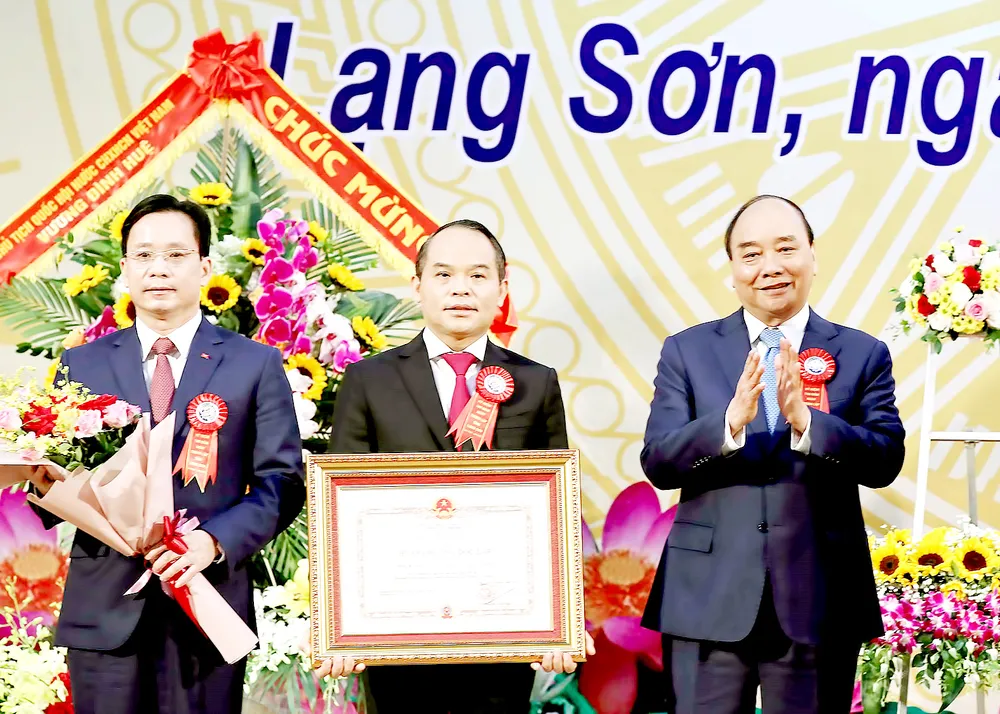 Chủ tịch nước Nguyễn Xuân Phúc: Lạng Sơn tập trung phát triển kinh tế cửa khẩu ảnh 1