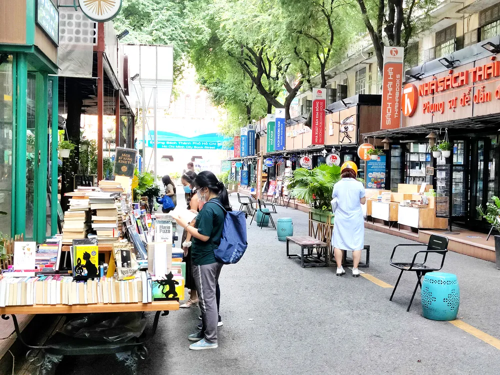 Hoạt động văn hóa, nghệ thuật, thể thao: Tiến tới bình thường hóa ảnh 2