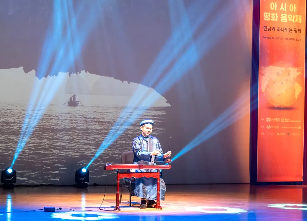 Văn hóa - động lực cho phát triển: Thách thức của hội nhập ảnh 1