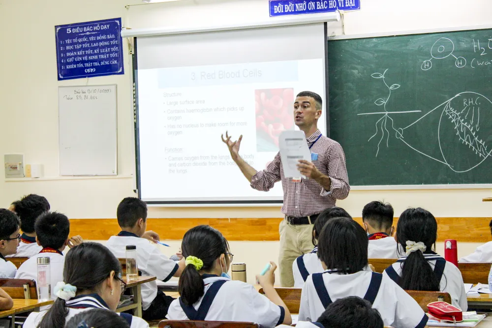 EMG Education chung tay chống dịch Covid-19 ảnh 1