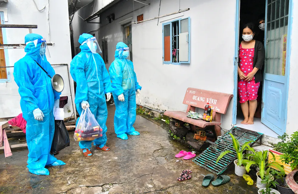 Các tỉnh, thành tăng cường chăm sóc, điều trị F0 tại nhà ảnh 1