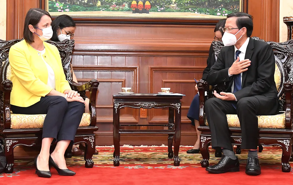 Sớm nối lại các dự án hợp tác giữa Pháp và TPHCM ảnh 1