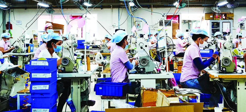 Tết này về hay ở? - Kẻ ở lo lắng, người về lo toan ảnh 1