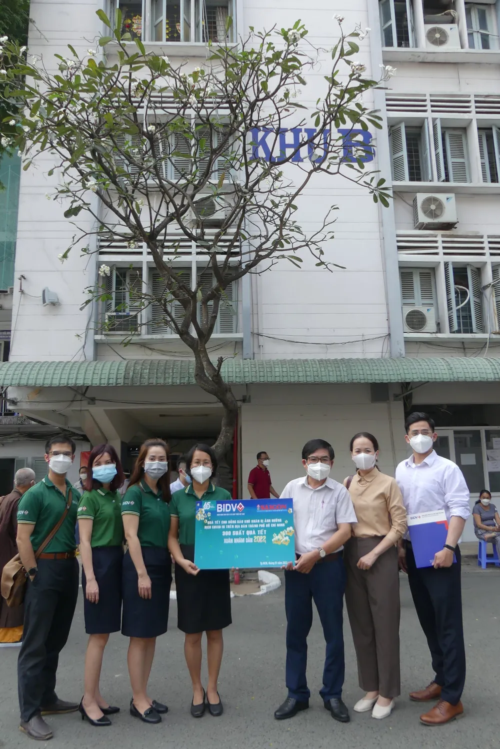 BIDV tặng 150 triệu đồng chăm lo tết cho bệnh nhân ung thư tại TPHCM ảnh 1