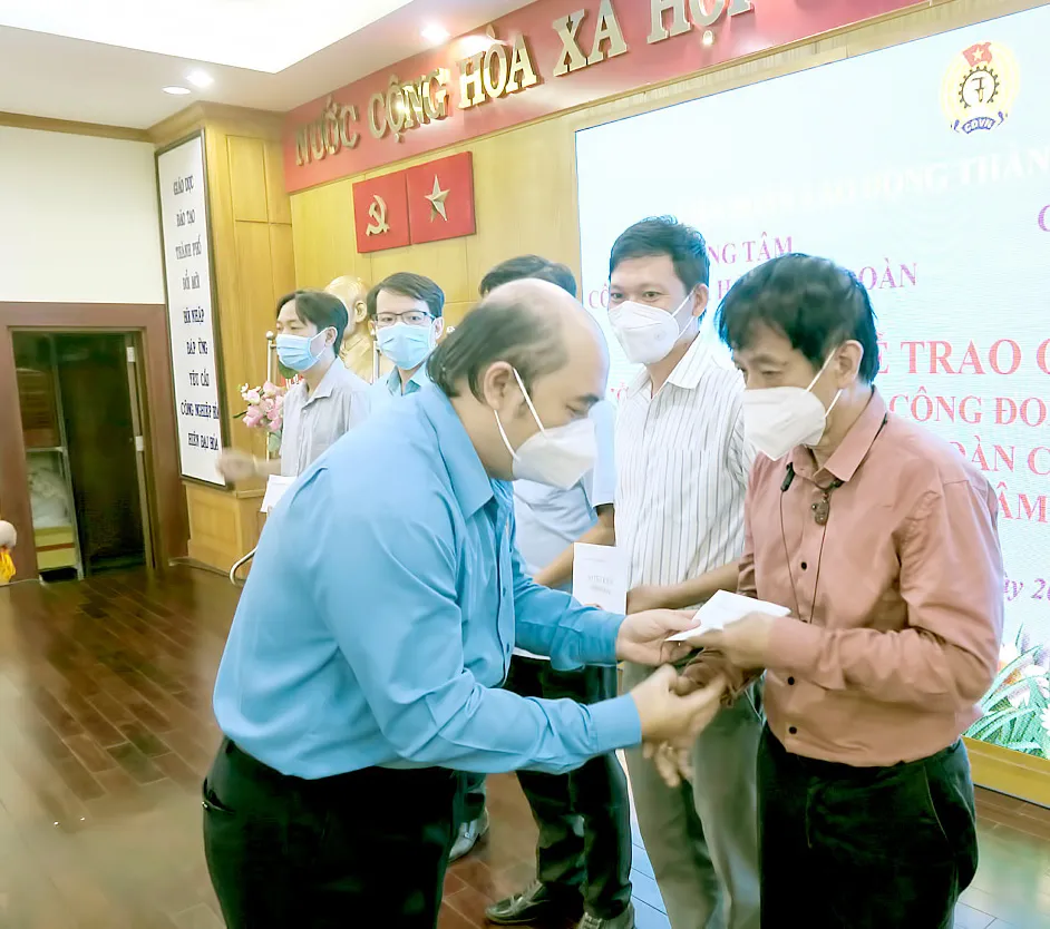 Ấm lòng nhà giáo khi xuân về ảnh 1