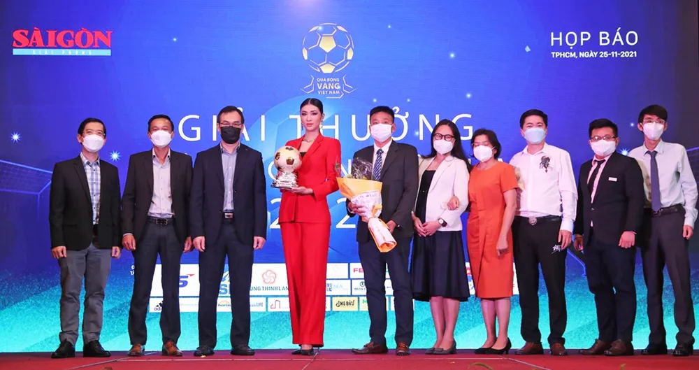 Người tiên phong và bạn đồng hành ảnh 1