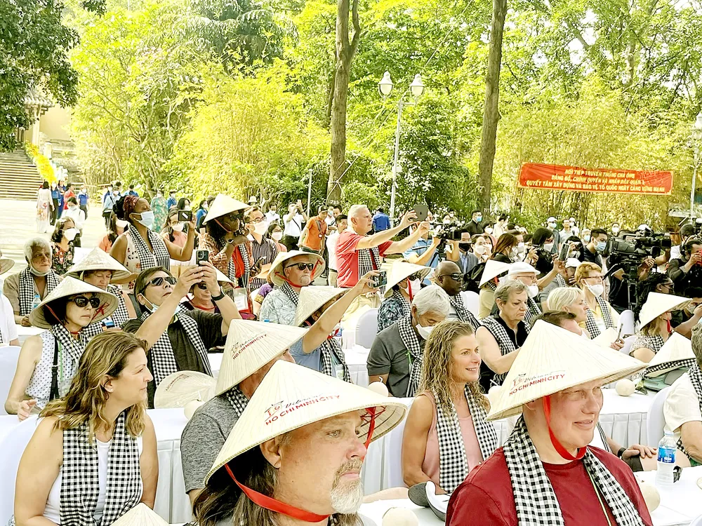 Xây dựng môi trường thuận lợi, an toàn cho du khách đến TPHCM ảnh 1