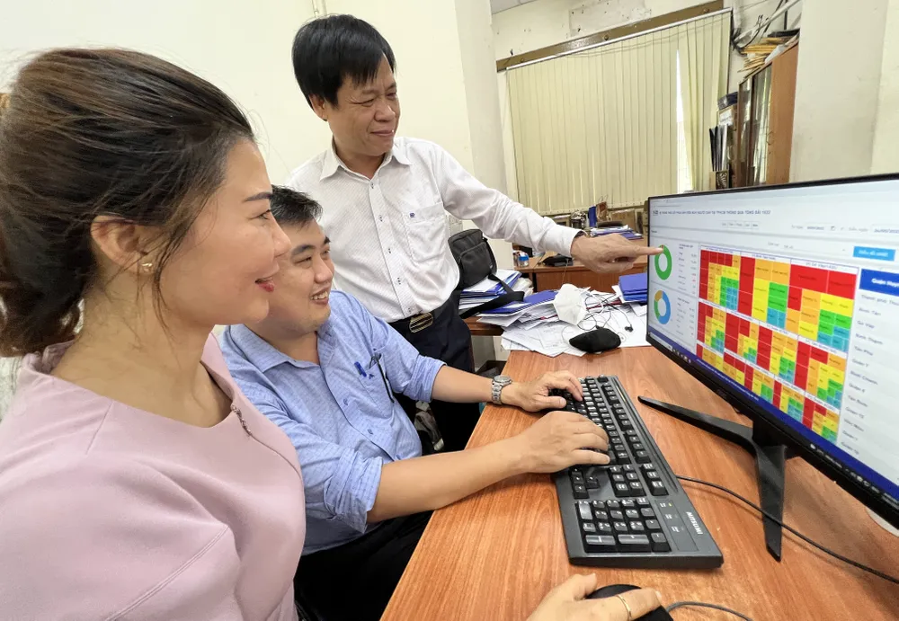 Trực tiếp tương tác với người dân qua “cổng” 1022 ảnh 2