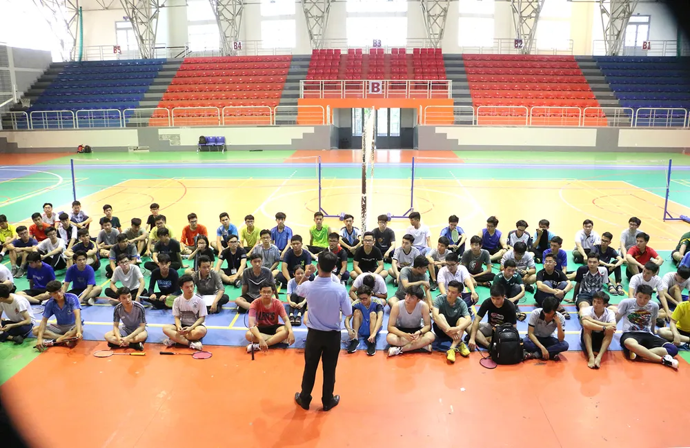 Cầu lông nở rộ trong giới sinh viên ảnh 1