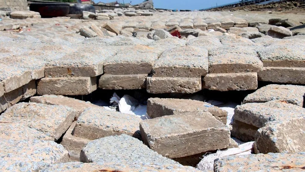 Hà Tĩnh: Kè biển Cẩm Nhượng lại bị sạt lở nghiêm trọng