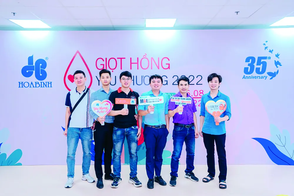 Tập đoàn Xây dựng Hòa Bình tổ chức ngày hội hiến máu Giọt Hồng Yêu Thương 2022 ảnh 3