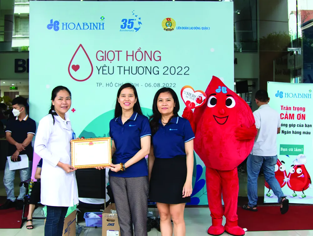 Tập đoàn Xây dựng Hòa Bình tổ chức ngày hội hiến máu Giọt Hồng Yêu Thương 2022 ảnh 4