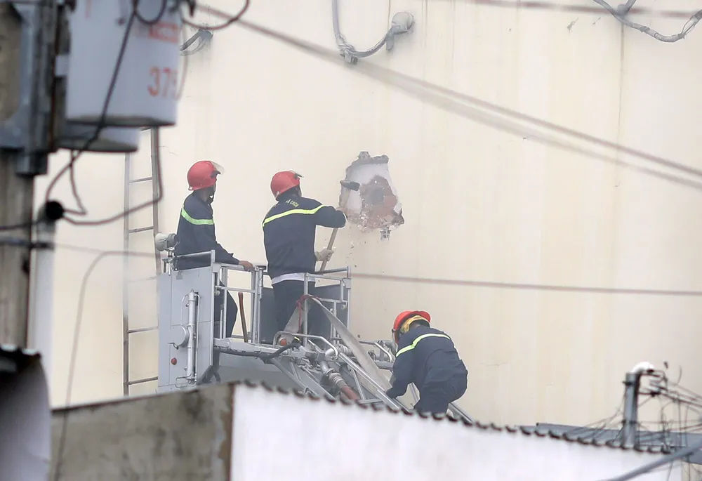 Vụ cháy quán karaoke An Phú (Bình Dương) khiến 33 người tử vong: Thảm kịch không vô tình ảnh 4