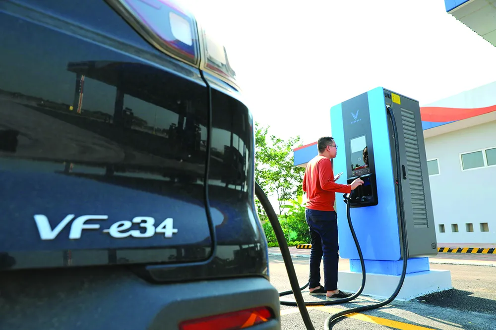 VinFast và Petrolimex khai trương dịch vụ sạc xe điện tại hệ thống Petrolimex trên toàn quốc ảnh 2