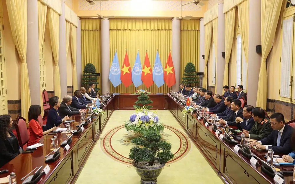 Chủ tịch nước Nguyễn Xuân Phúc hội đàm với Tổng Thư ký Liên hiệp quốc António Guterres  ảnh 3