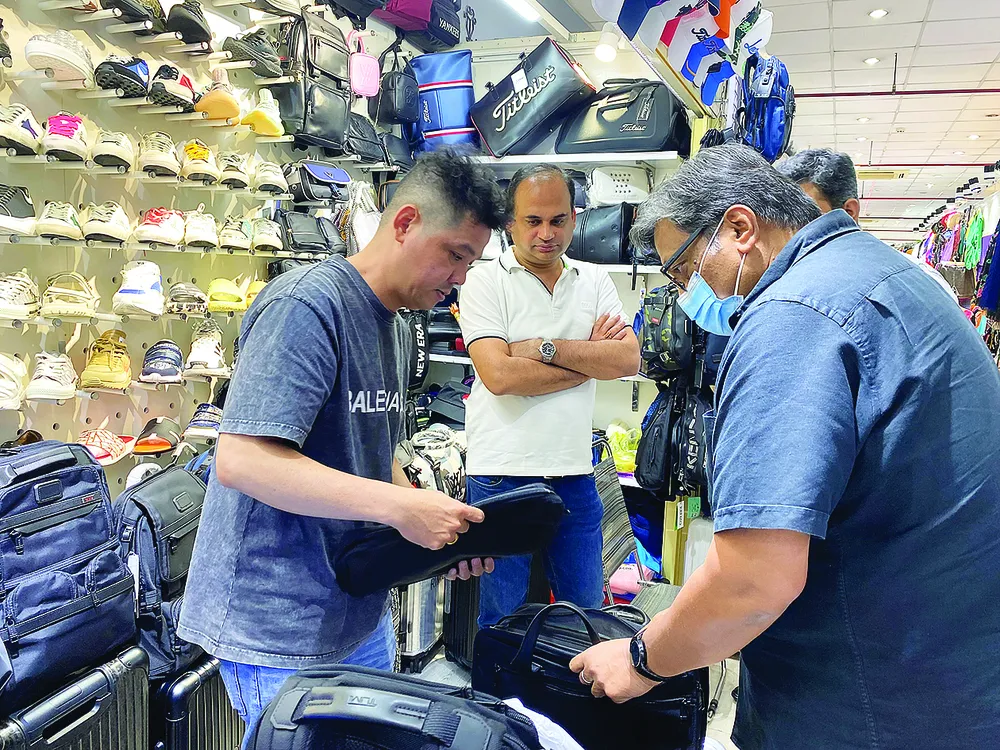 Vẫn công khai bán hàng giả, hàng nhái  ảnh 2