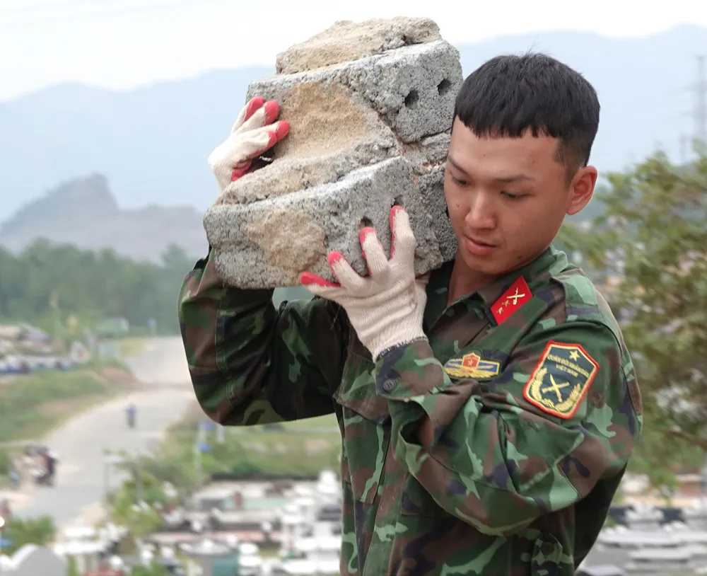 Tìm mộ giúp dân ảnh 3