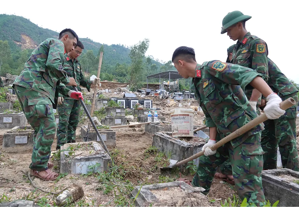 Tìm mộ giúp dân ảnh 5