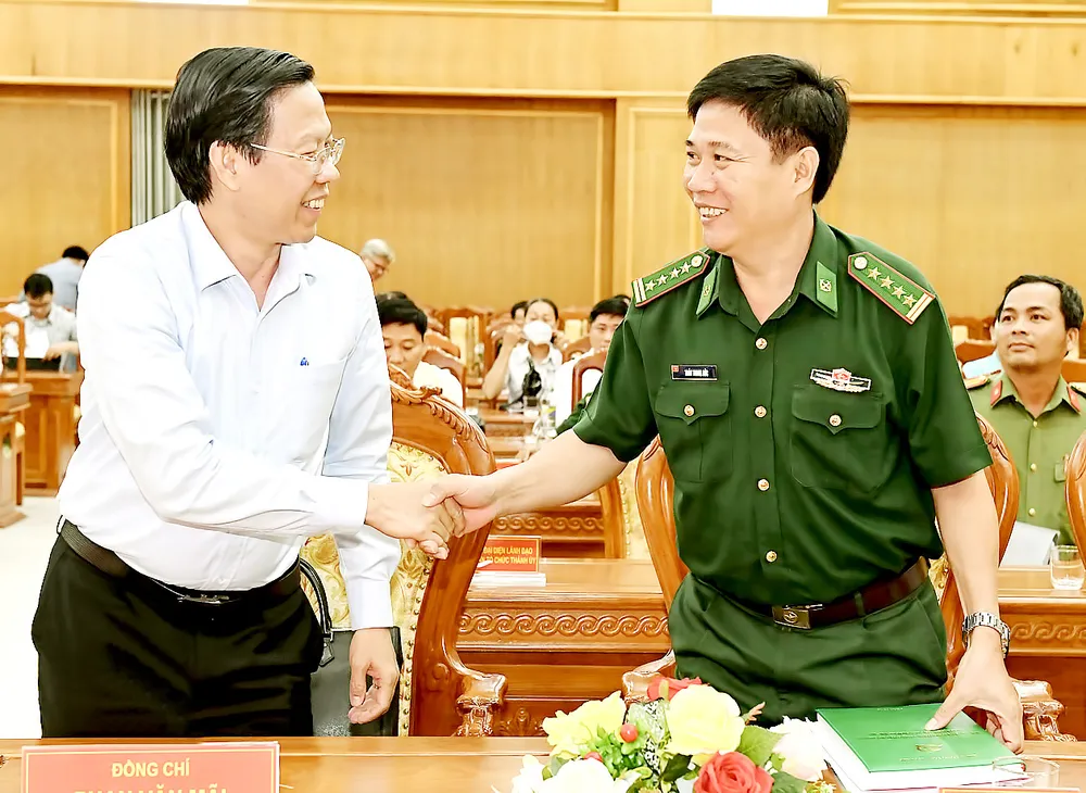 Xác định nhiệm vụ trọng tâm, trọng điểm để xây dựng quốc phòng toàn dân ảnh 1