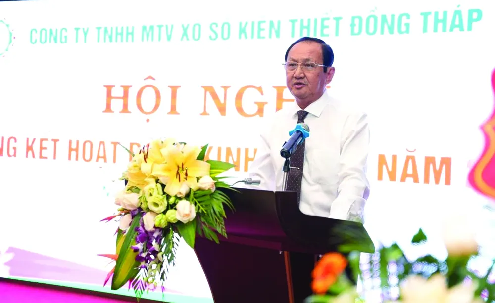 Ông Lưu Hoàng Tân - Chủ tịch Công ty phát biểu tại hội nghị