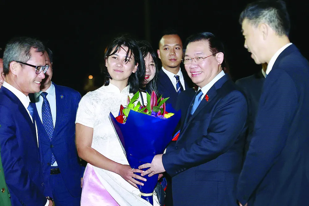 Lễ đón Chủ tịch Quốc hội Vương Đình Huệ  tại sân bay quân sự Fairbairn, thủ đô Canberra. Ảnh: TTXVN