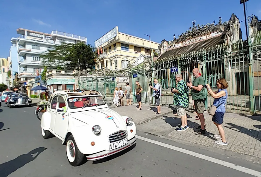 Gỡ “nút thắt” thị thực để thu hút khách quốc tế ảnh 2