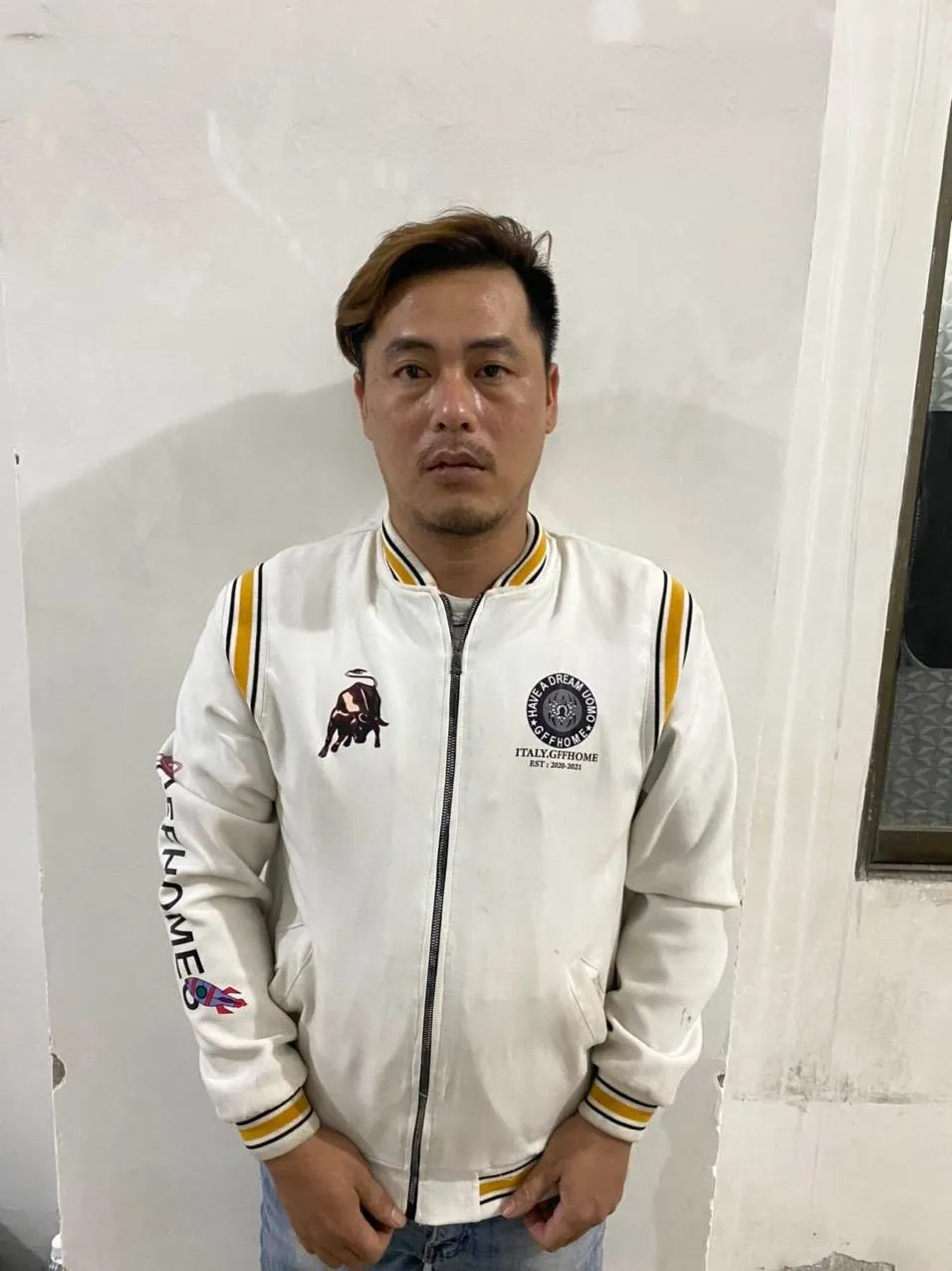 Em tại cơ quan công an