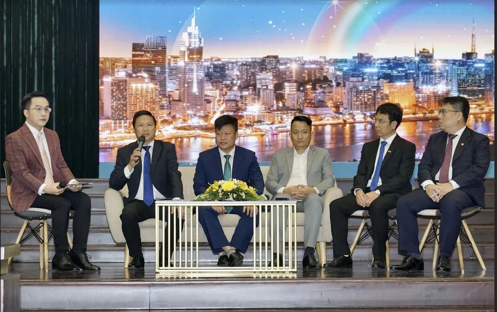 Hội nghị Đối thoại ngân hàng - doanh nghiệp do UBND TPHCM phối hợp Ngân hàng Nhà nước chi nhánh TPHCM tổ chức ngày 28-2. Ảnh: HOÀNG HÙNG