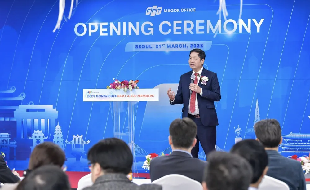 Chủ tịch HĐQT FPT Trương Gia Bình phát biểu trong lễ khai trương văn phòng thứ hai của FPT tại Hàn Quốc