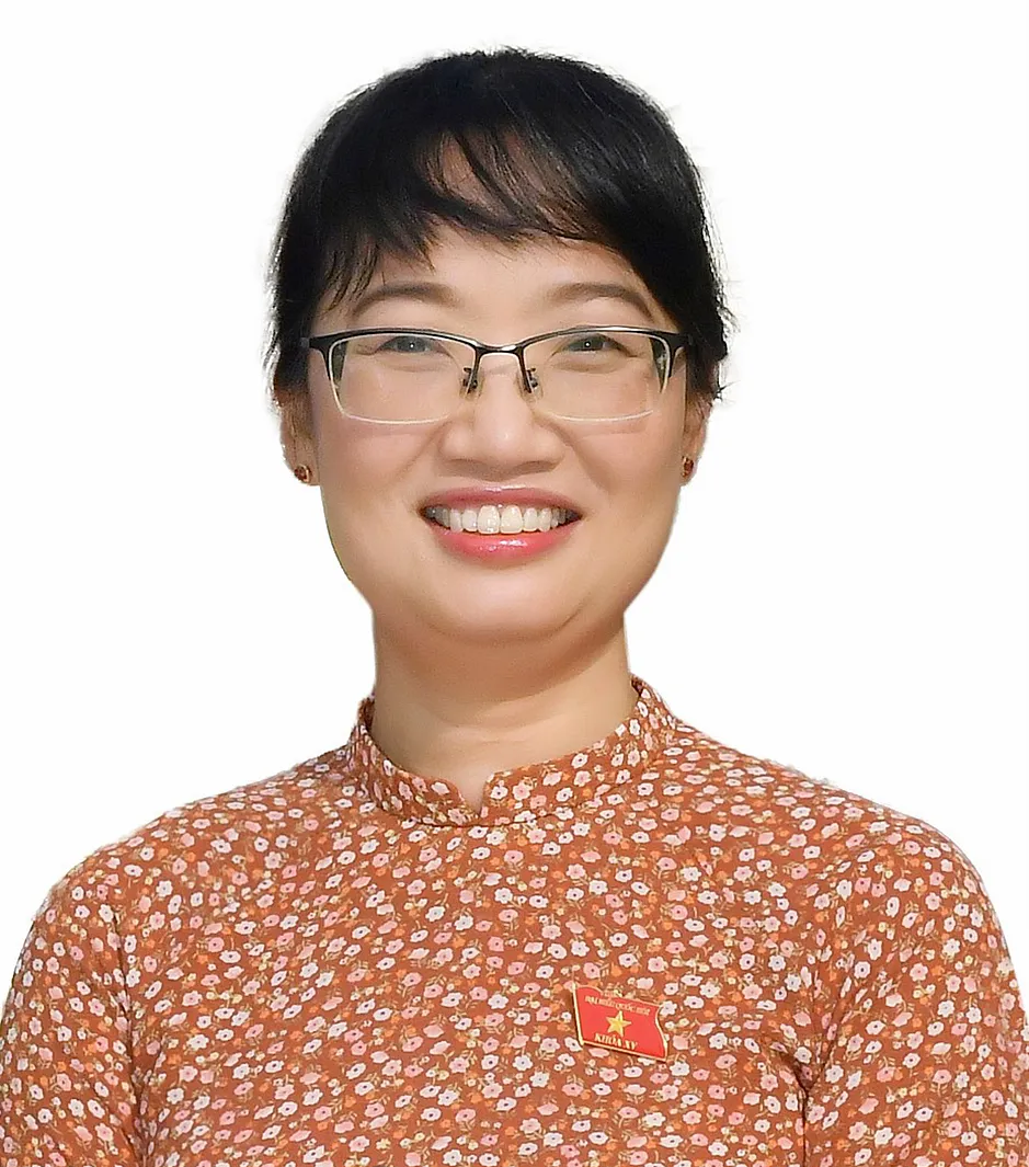 Bà Trần Thị Diệu Thúy