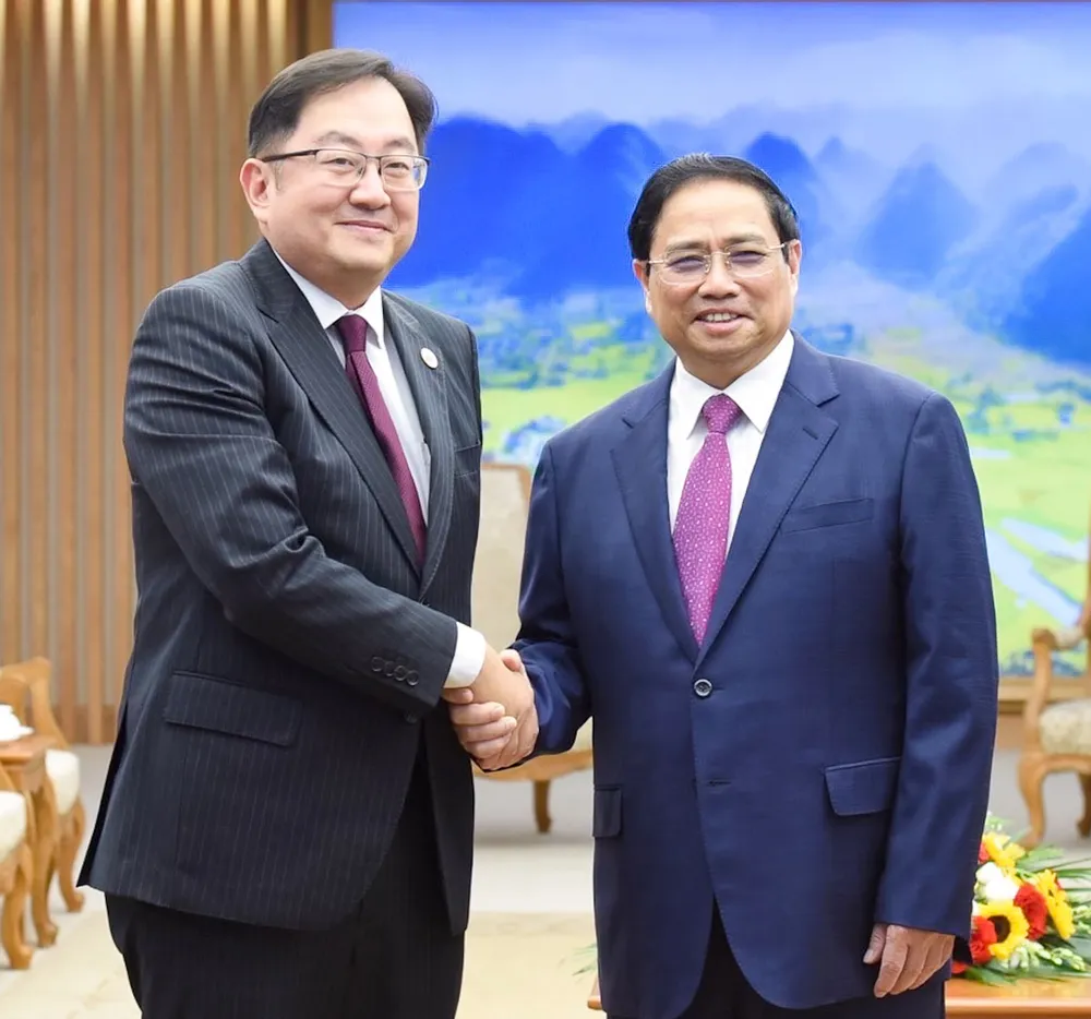 Thủ tướng Phạm Minh Chính tiếp Đại sứ Malaysia Dato’ Tan Yang Thai chiều 7-4. Ảnh: VIẾT CHUNG