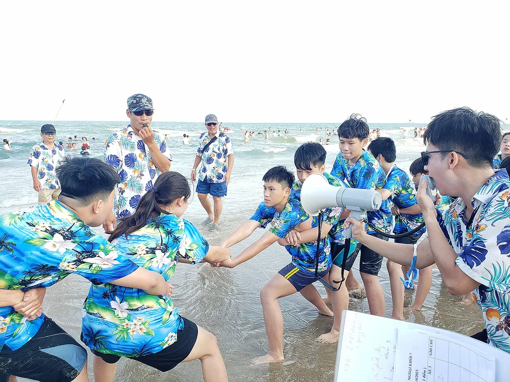 Học sinh lớp 7, Trường THCS Lạc Hồng (quận 10) tham gia trải nghiệm tại TP Vũng Tàu Học sinh lớp 7, Trường THCS Lạc Hồng (quận 10) tham gia trải nghiệm tại TP Vũng Tàu