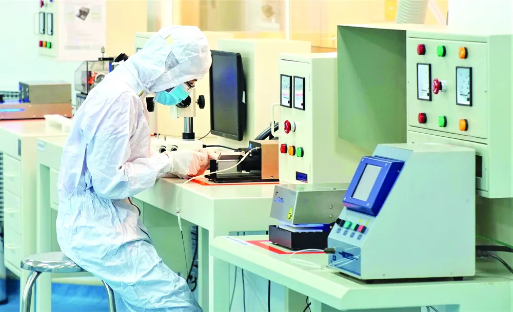 Nhà máy USM Healthcare (Khu Công nghệ cao TPHCM) sản xuất stent mạch vành. Ảnh: HOÀNG HÙNG