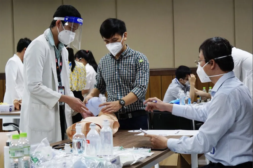 Y bác sĩ Bệnh viện Nhi đồng Thành phố tham gia kỳ kiểm tra năng lực. Ảnh: PHƯƠNG UYÊN Y bác sĩ Bệnh viện Nhi đồng Thành phố tham gia kỳ kiểm tra năng lực. Ảnh: PHƯƠNG UYÊN