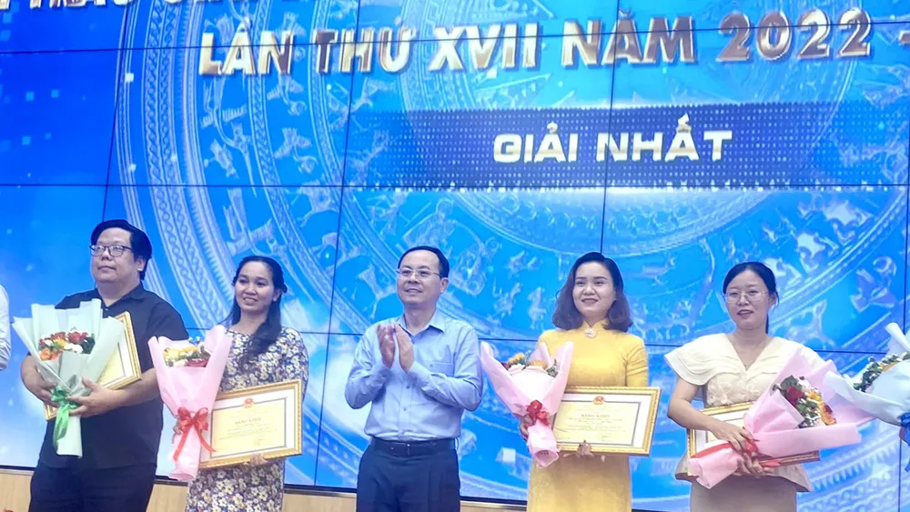 Bí thư Thành ủy Cần Thơ Nguyễn Văn Hiếu mong muốn báo chí bám sát thực tiễn đời sống, phản ánh thông tin chân thật, khách quan, sinh động trên nhiều lĩnh vực, đấu tranh phản bác các quan điểm sai trái, vu khống, xuyên tạc sự thật, góp phần xây dựng quê hương Cần Thơ