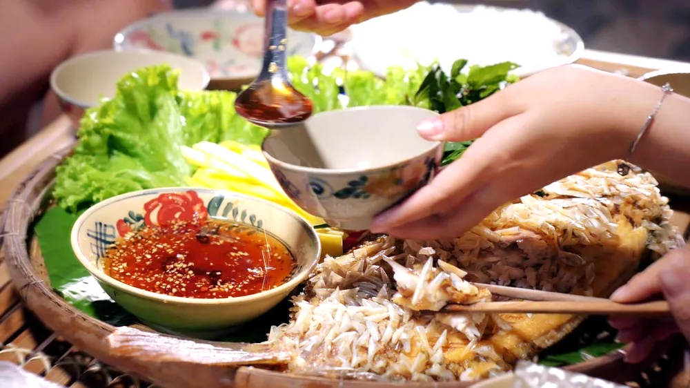 Bữa cơm đậm vị miền Tây. Ảnh: KHÓI LAM CHIỀU