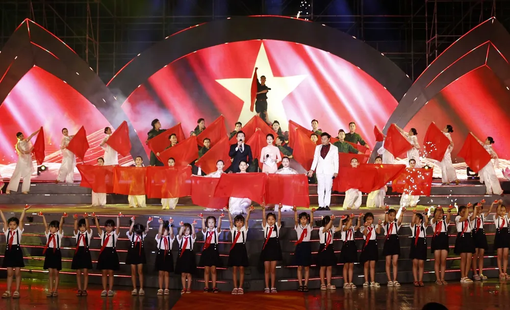 Chương trình nghệ thuật đặc biệt “Bản hùng ca bất diệt” tại Nghĩa trang Hàng Dương