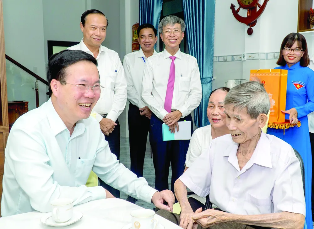 Chủ tịch nước Võ Văn Thưởng thăm hỏi cựu tù chính trị Côn Đảo Nguyễn Xuân Viên