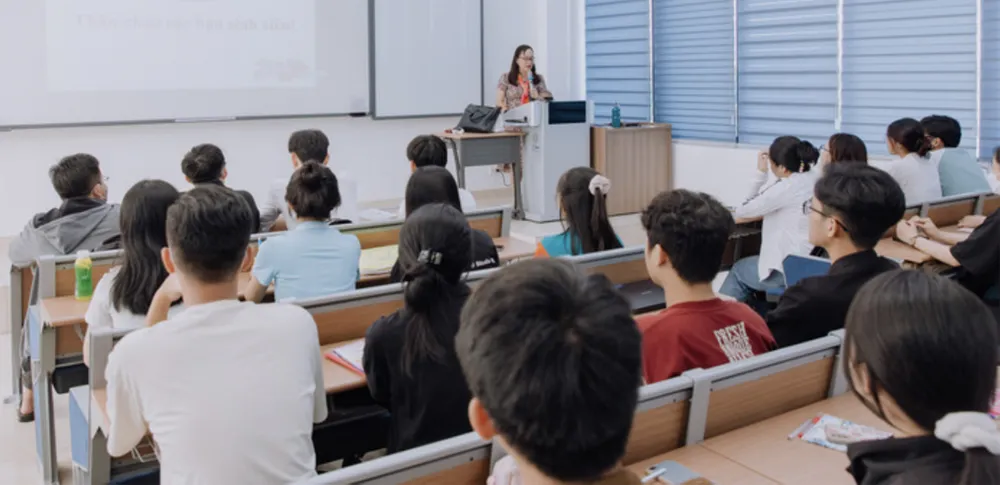 Chương trình đào tạo của Trường Đại học Kinh tế TPHCM tiệm cận với quốc tế, cập nhật các chương trình chính sách công và quản lý nổi tiếng trên thế giới Chương trình đào tạo của Trường Đại học Kinh tế TPHCM tiệm cận với quốc tế, cập nhật các chương trình chính sách công và quản lý nổi tiếng trên thế giới