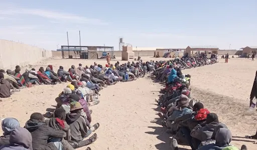 Hàng dài người di cư tại Niger